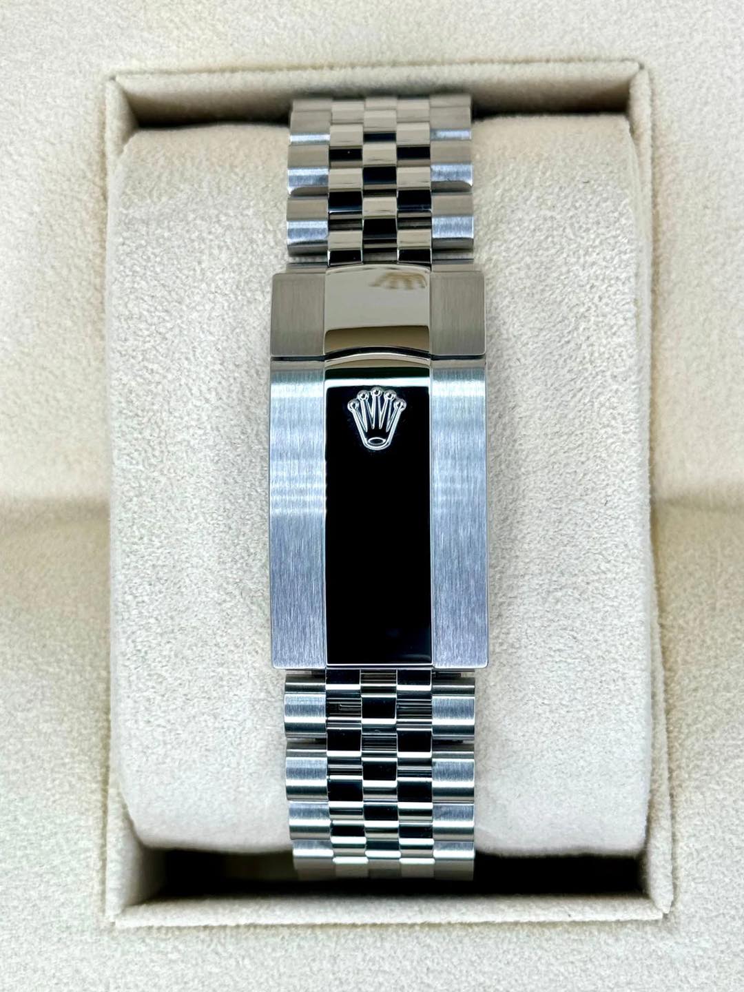 Rolex Sky-Dweller 42mm 336934 Jubilee Blue Dial ✨