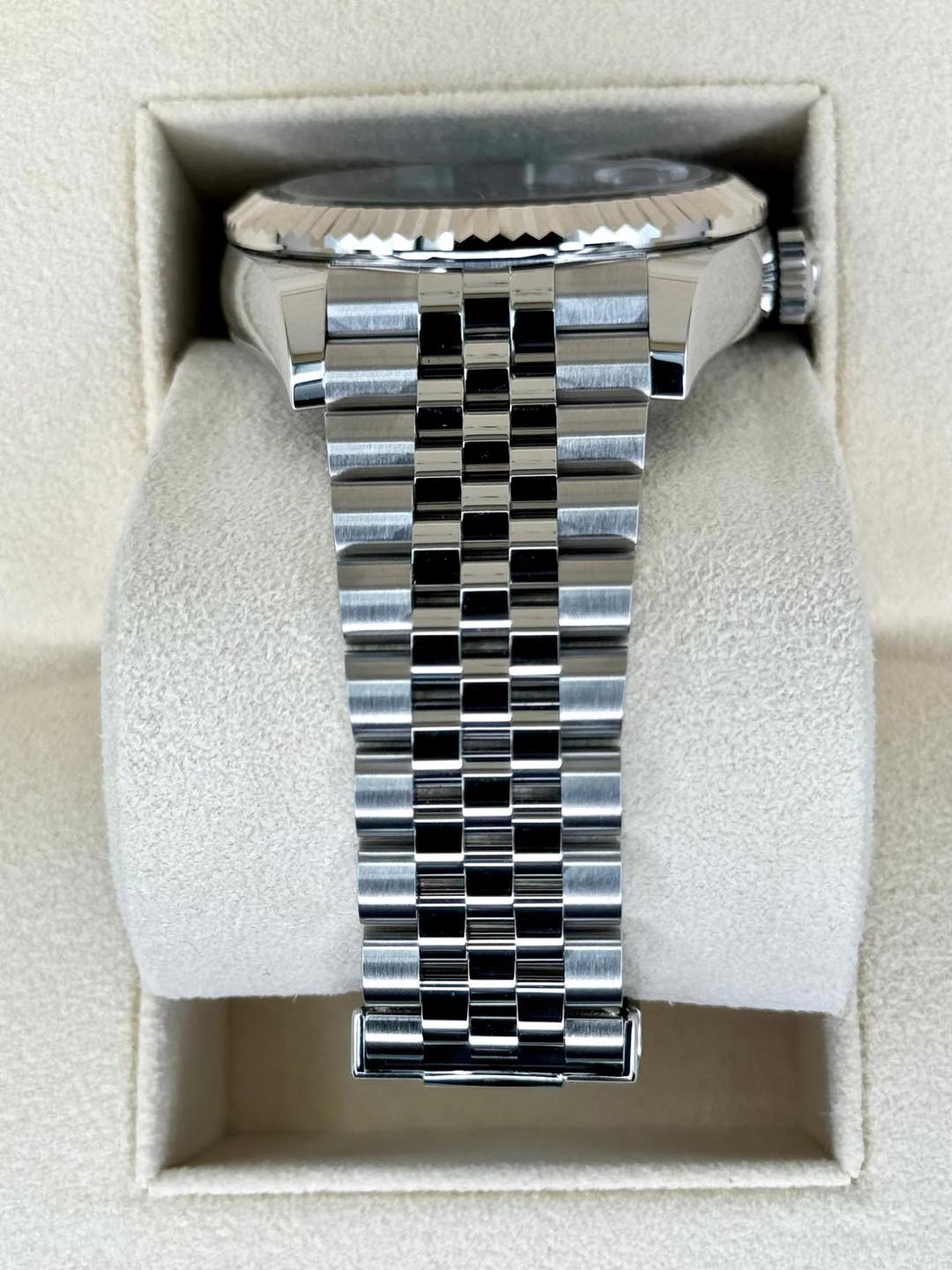 Rolex Sky-Dweller 42mm 336934 Jubilee Blue Dial ✨